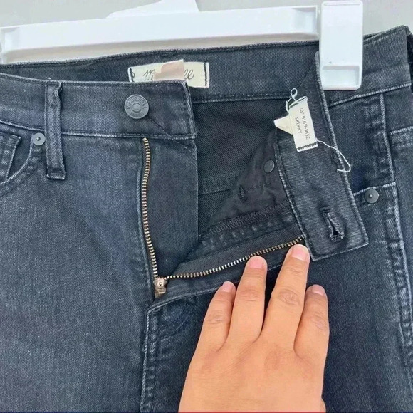 Madewell 10" High-Rise Skinny Jeans in Eclipse Wash Vintage Black Size 26 - Picture 9 of 12